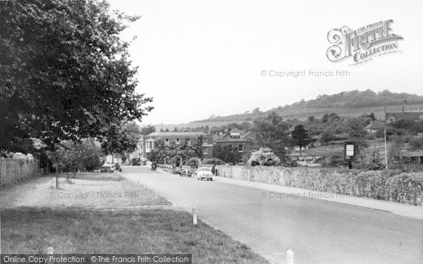 Photo of Farningham, The High Street And Lion Hotel c.1960