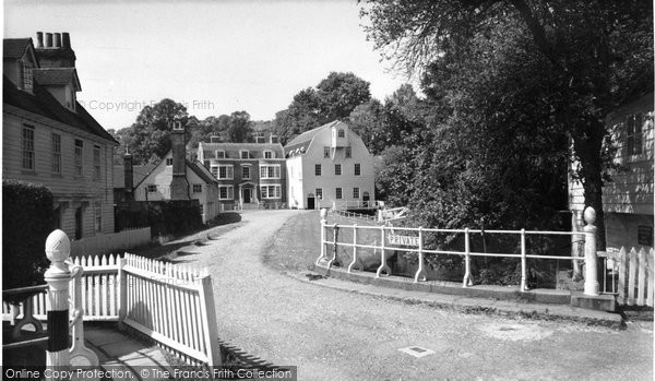 Photo of Farningham, The Lion Hotel c.1955