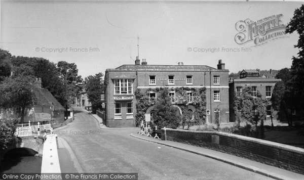 Photo of Farningham, The Lion Hotel c.1955