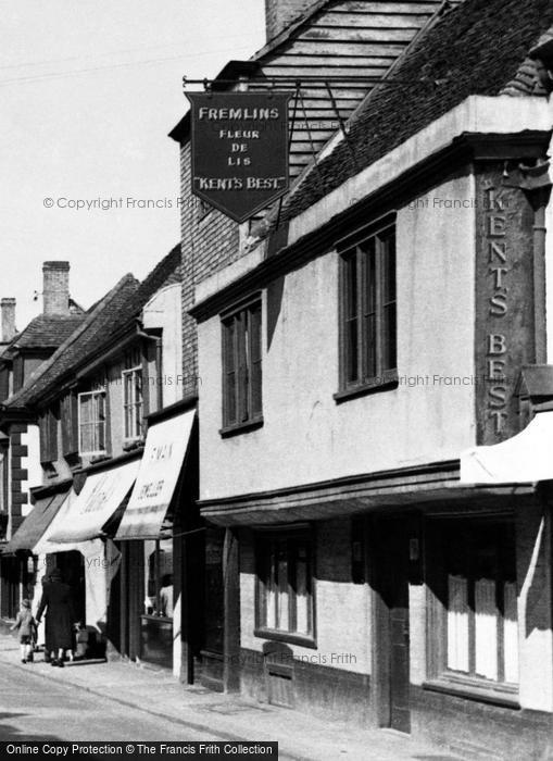 Photo of Faversham, Preston Street, Old Fleur De Lis c.1955