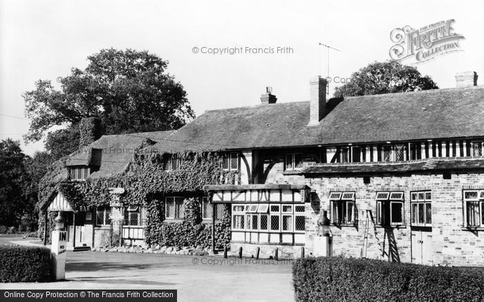 Photo of Felbridge, Ye Olde Felbridge Hotel c.1965