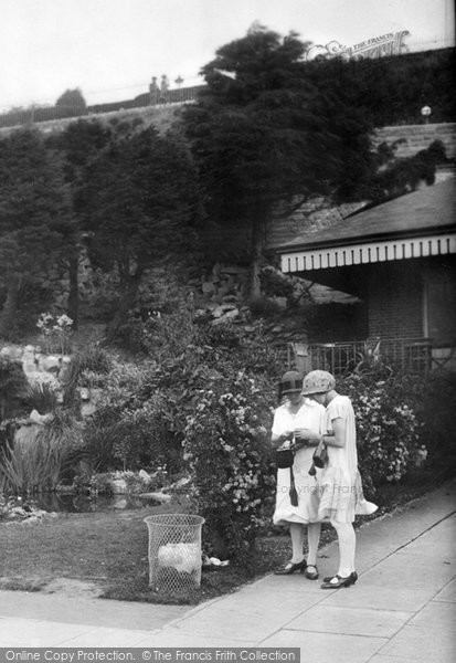 Photo of Felixstowe, Fashion 1925
