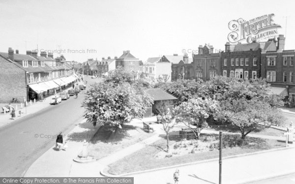 Photo of Felixstowe, Hamilton Road c.1960