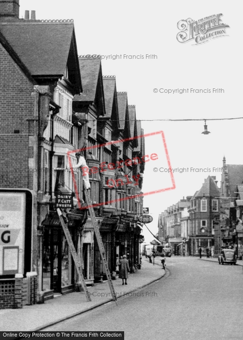 Photo of Felixstowe, Hamilton Road, Decorator 1952