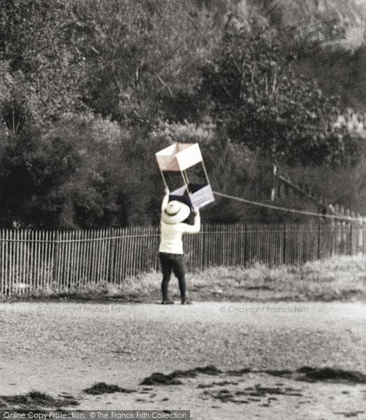 Photo of Felixstowe, Kite Flying 1907