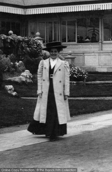 Photo of Felixstowe, Ladies Fashion 1909