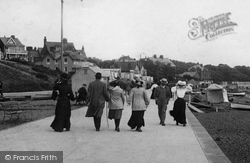 Strolling Along The Promenade 1906, Felixstowe