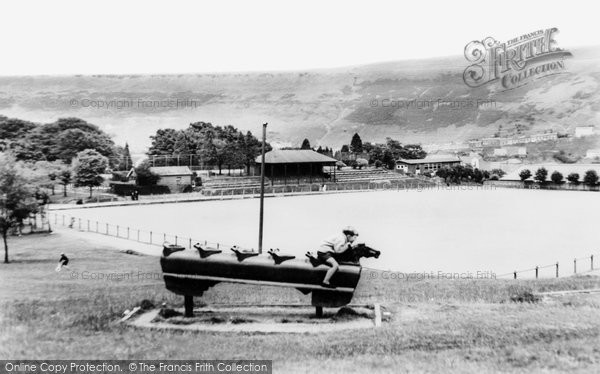 Photo of Ferndale, Darran Park Playground c1955