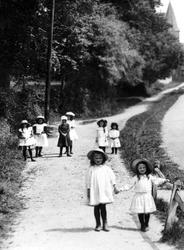 Children In Church Road 1913, Fernhurst