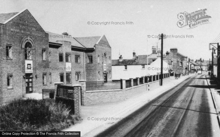 Photo of Ffynnongroyw, Main Road c.1965