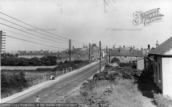 Photo of Ffynnongroyw, The Village c.1955