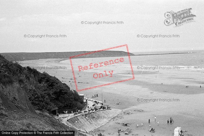 Photo of Filey, Brigg 1951