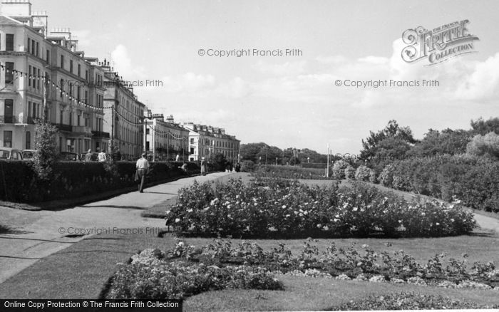 Photo of Filey, Crescent Gardens c.1960