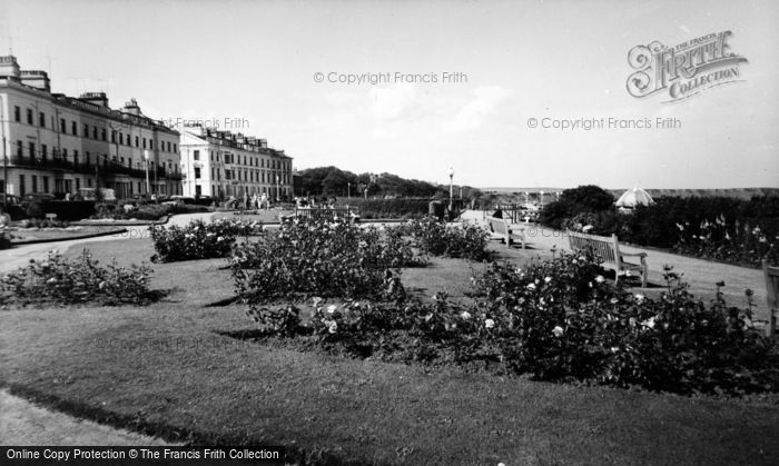 Photo of Filey, Crescent Gardens c.1960