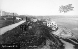 From The South 1895, Filey
