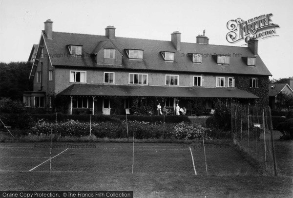 Photo of Filey, Linkfield Guest House c.1935