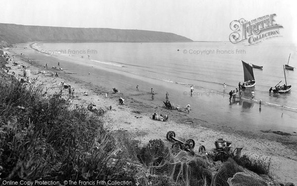 Photo of Filey, Sands 1932