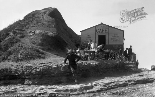 Photo of Filey, the Brigg Cafe c1932