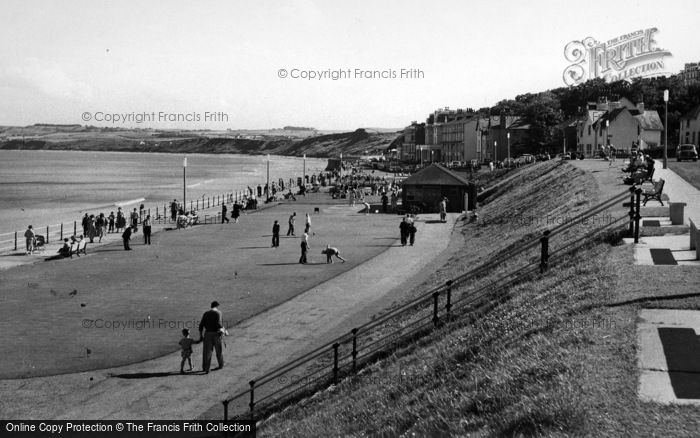 Photo of Filey, The Promenade, Looking South c.1960