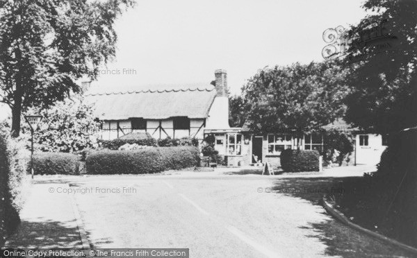 Photo of Finchampstead, Thatched Cottage c.1930