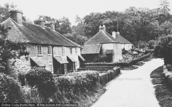 Photo of Finchampstead, The Dell c.1930