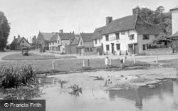 The Pond c.1950, Finchingfield