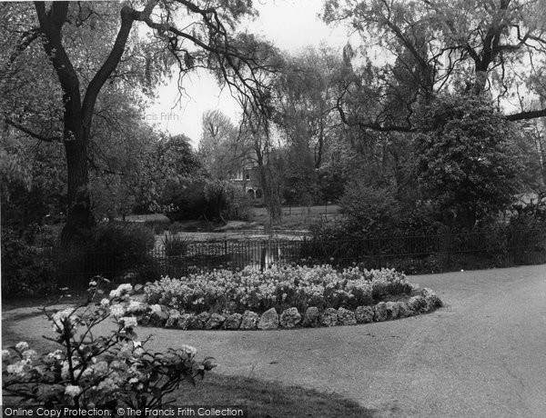 Photo of Finchley, Victoria Park, Church End c.1955
