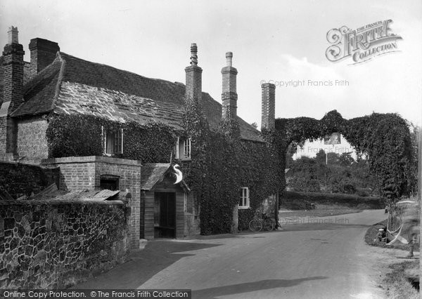Photo of Fittleworth, The Swan Hotel 1928