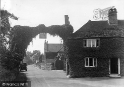 The Swan Hotel Archway 1932, Fittleworth