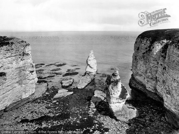 Photo of Flamborough, King And Queen Rocks 1927