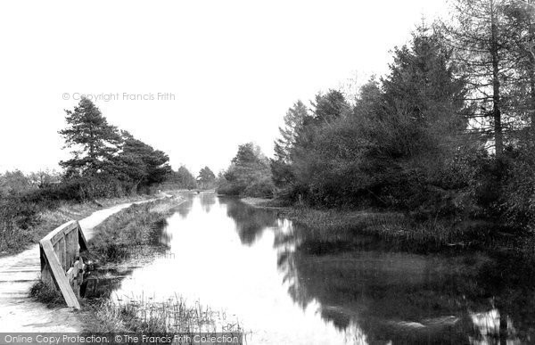 Photo of Fleet, On The Canal 1903