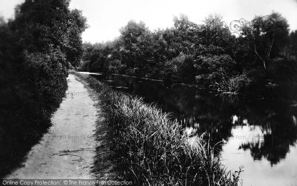 Photo of Fleet, On The Canal 1908