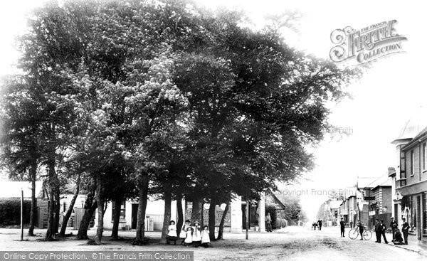 Photo of Fleet, Reading And Fleet Road Crossroads 1904