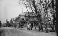 Reading Road South From Oatsheaf Crossroads 1907, Fleet
