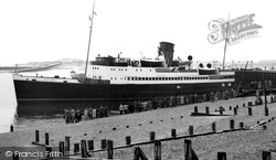 The King Orry Leaving For The Isle Of Man c.1955, Fleetwood