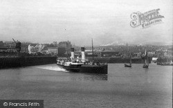 The Harbour, The Boulogne Paddle Steamer 1906, Folkestone
