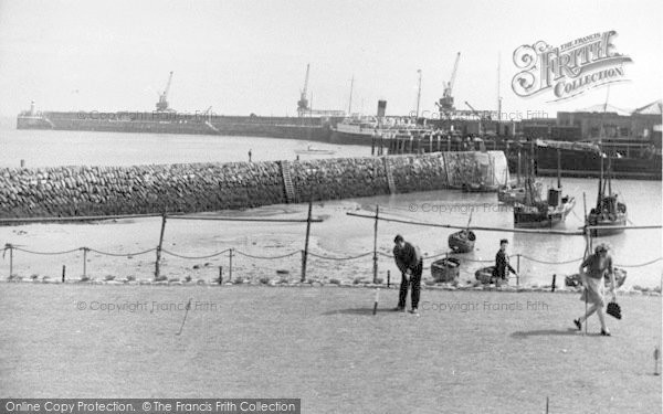 Photo of Folkestone, The Putting Green And Harbour c.1950