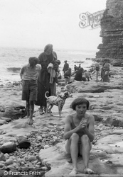 Fontygary, On The Beach 1937, Font-Y-Gary