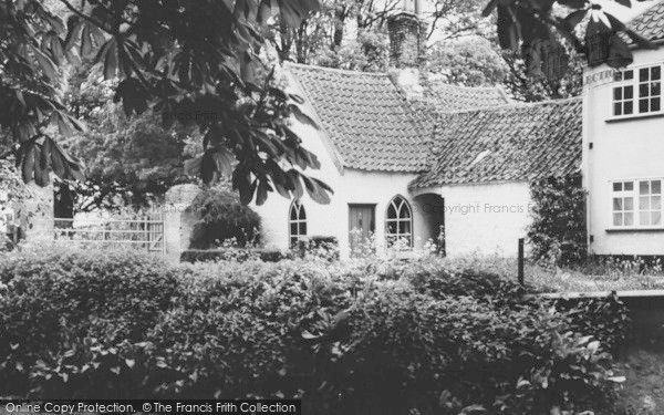 Photo of Fordham, Poets Cottage c.1960