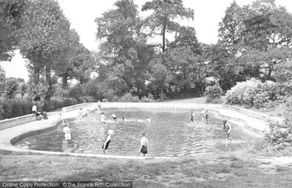 Photo of Forest Hill, The Children's Pool, Horniman's Gardens c.1950