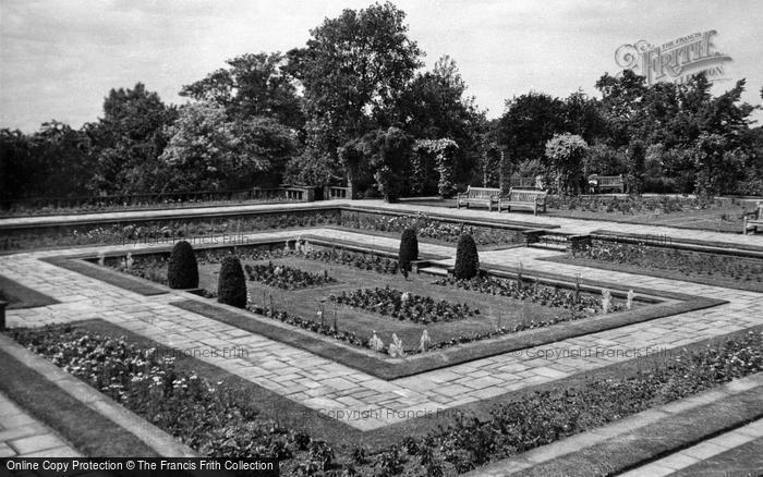 Photo of Forest Hill, The Flower Beds, Horniman's Gardens c.1950
