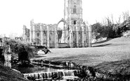 Fountains Abbey photo