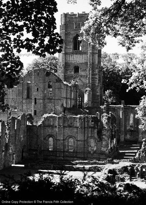 Photo of Fountains Abbey, Huby's Tower c.1956