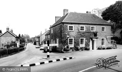 Pembroke Arms And High Street c.1960, Fovant