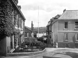 Custom House 1920, Fowey