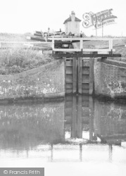 Foxton Locks c.1955, Foxton