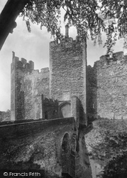 Castle 1929, Framlingham