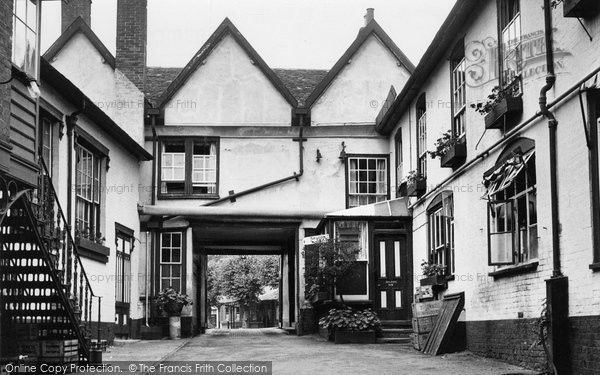 Photo of Framlingham, Crown Hotel Yard c.1955
