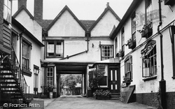 Crown Hotel Yard c.1955, Framlingham