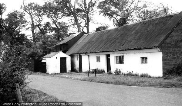 Photo of Freckleton, Hallams c.1960